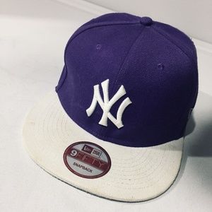 NEW YORK YANKEES PURPLE SNAPBACK HAT